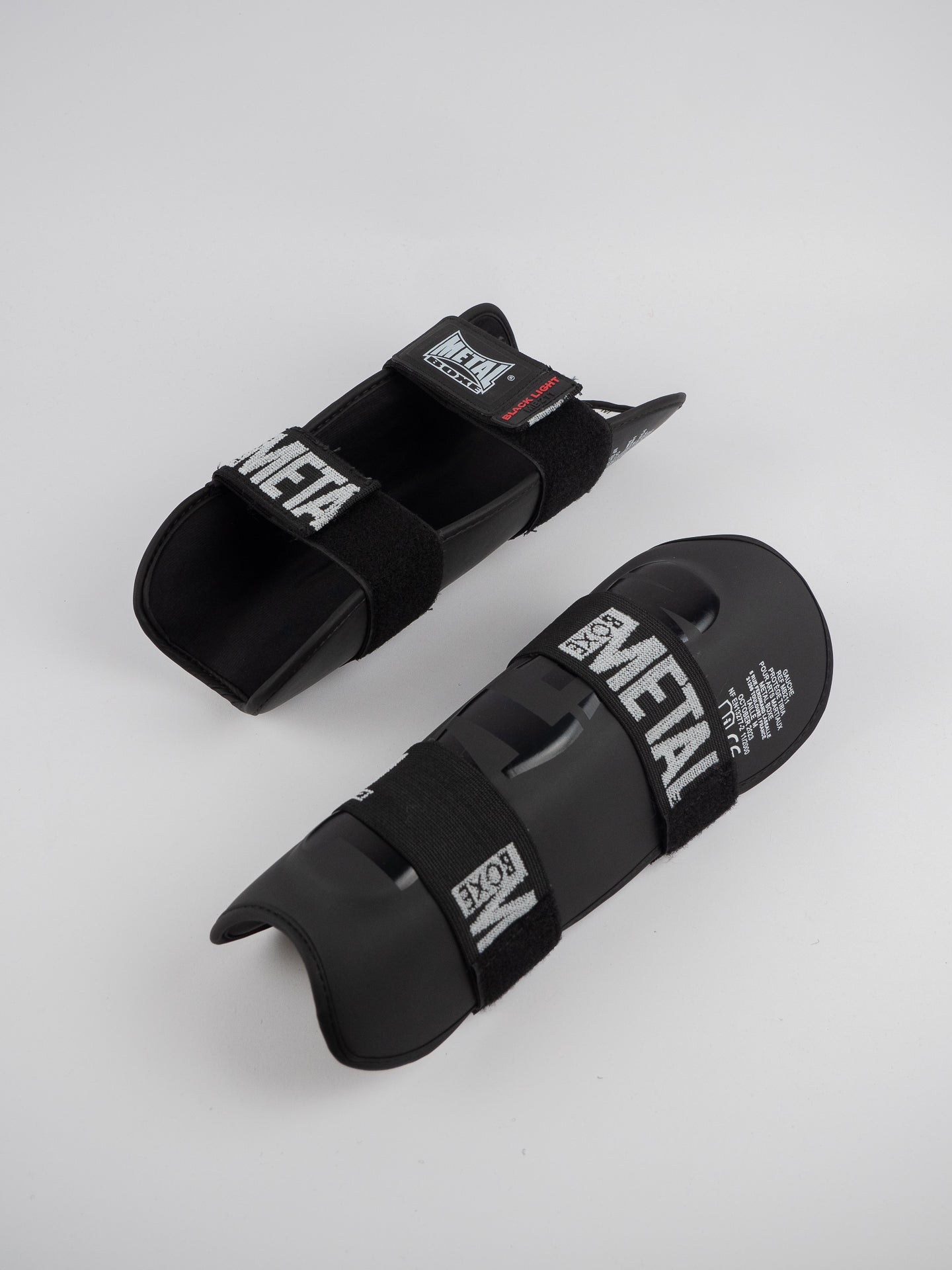 Paratibia PRO Black – Protezione Avanzata Senza Parapiede