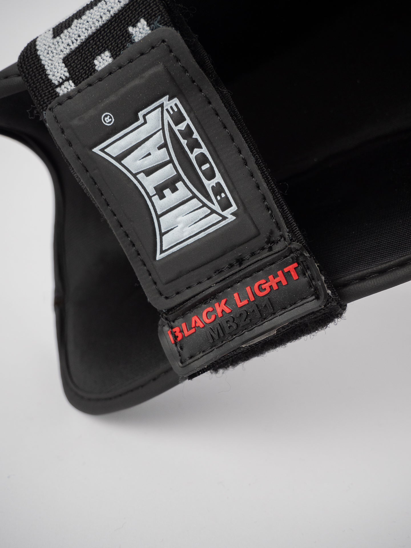 Paratibia PRO Black – Protezione Avanzata Senza Parapiede
