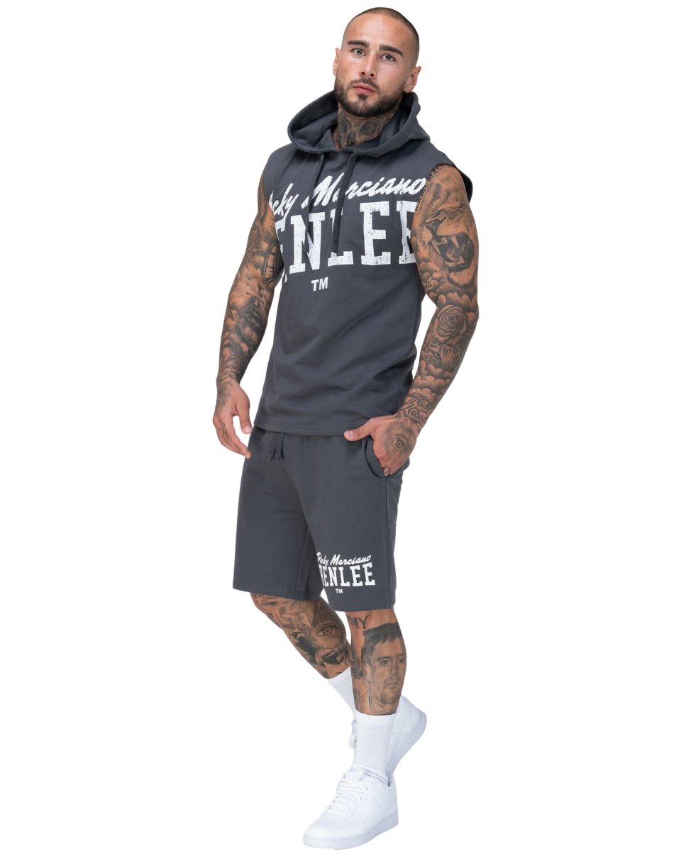 Seitenansicht des ärmellosen BenLee-Sweatshirts mit Schulterbreite