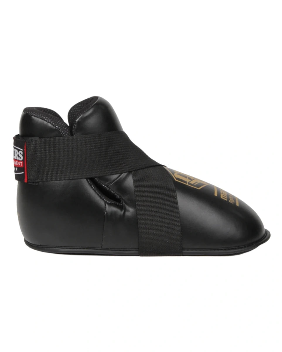 Side view of the black Masters boot showing ankle and instep protection