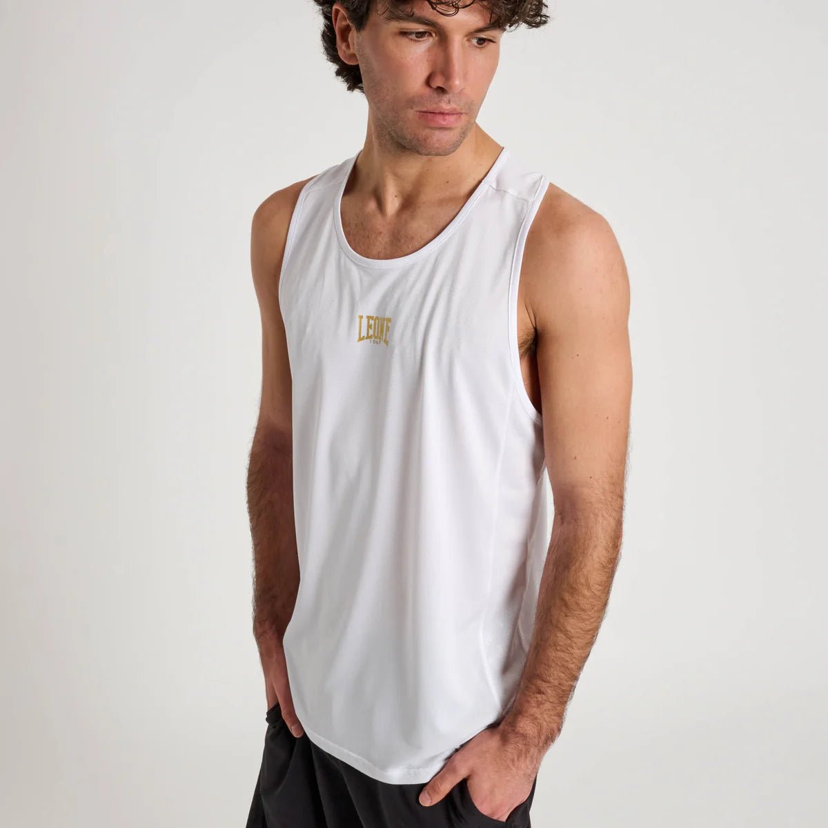 Vorderansicht des technischen Tanktops Leone 1947 DNA in atmungsaktivem Weiß