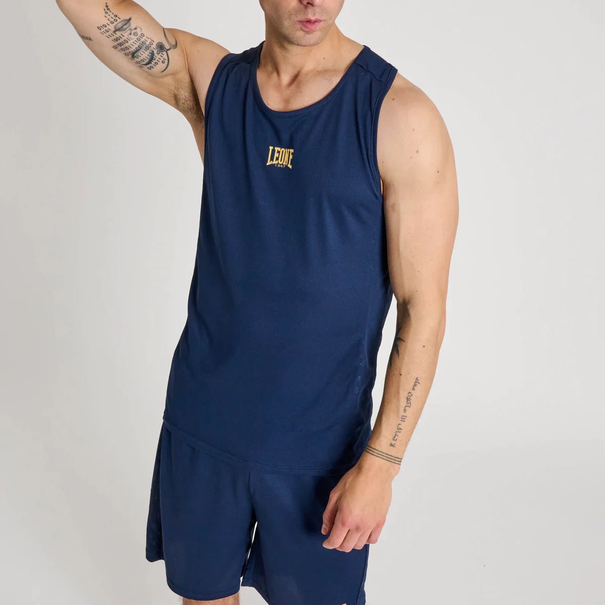 Vorderansicht des technischen Tanktops Leone 1947 DNA in Marineblau