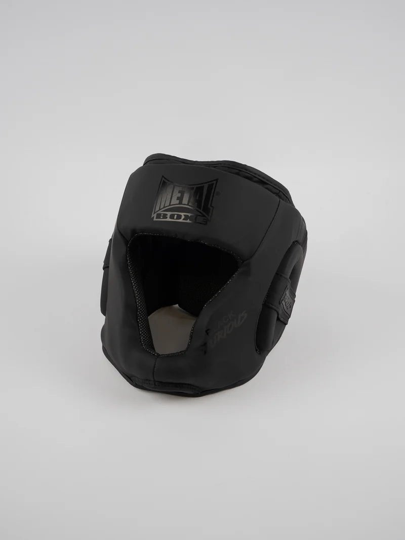 Vista frontal del casco Metal Boxe Black Furious negro mate con protectores para las mejillas