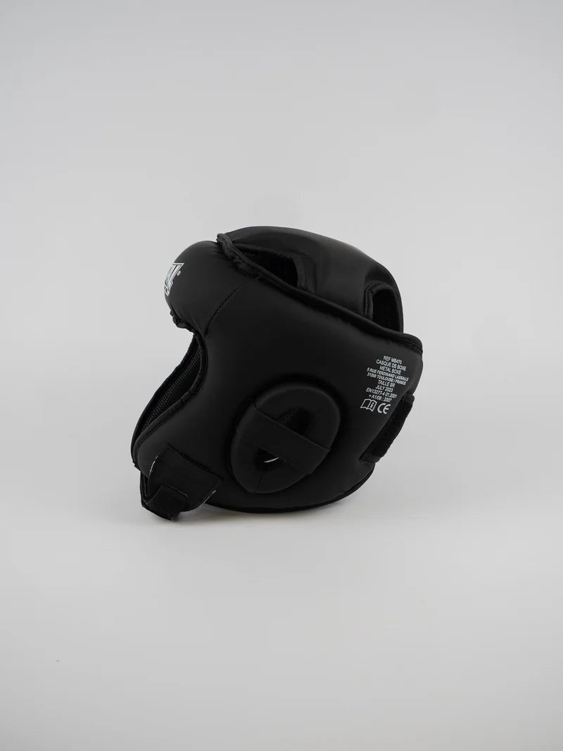 Seitenansicht des schwarzen Metal Boxe Competition-Helms mit PU-PVC-Struktur