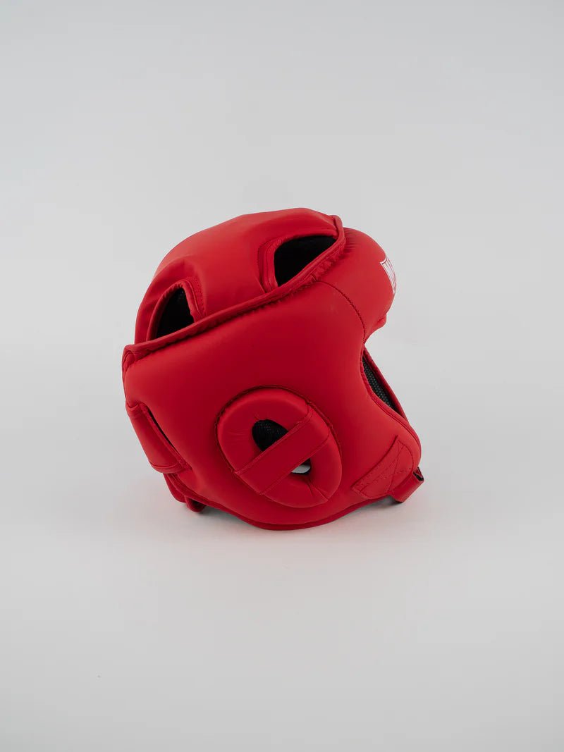 Seitenansicht des roten Metal Boxe Competition Helms, professionelle Leichtigkeit