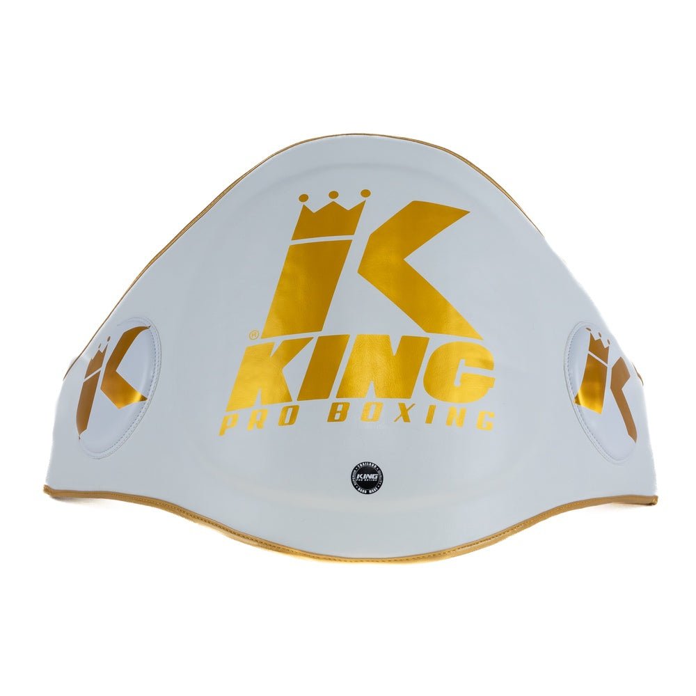 Professioneller weißer Bauchschutz von King Pro Boxing, handgefertigt in Thailand