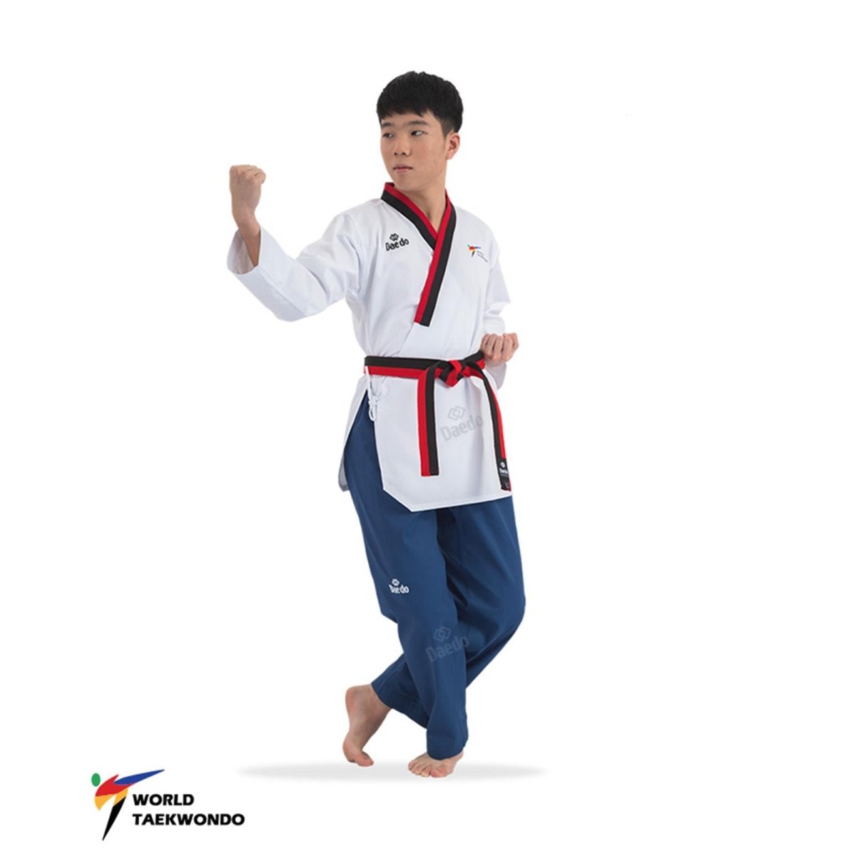 Dobok Poom Uomo Bianco-Blu Daedo Approvato WT - Fight Club Store
