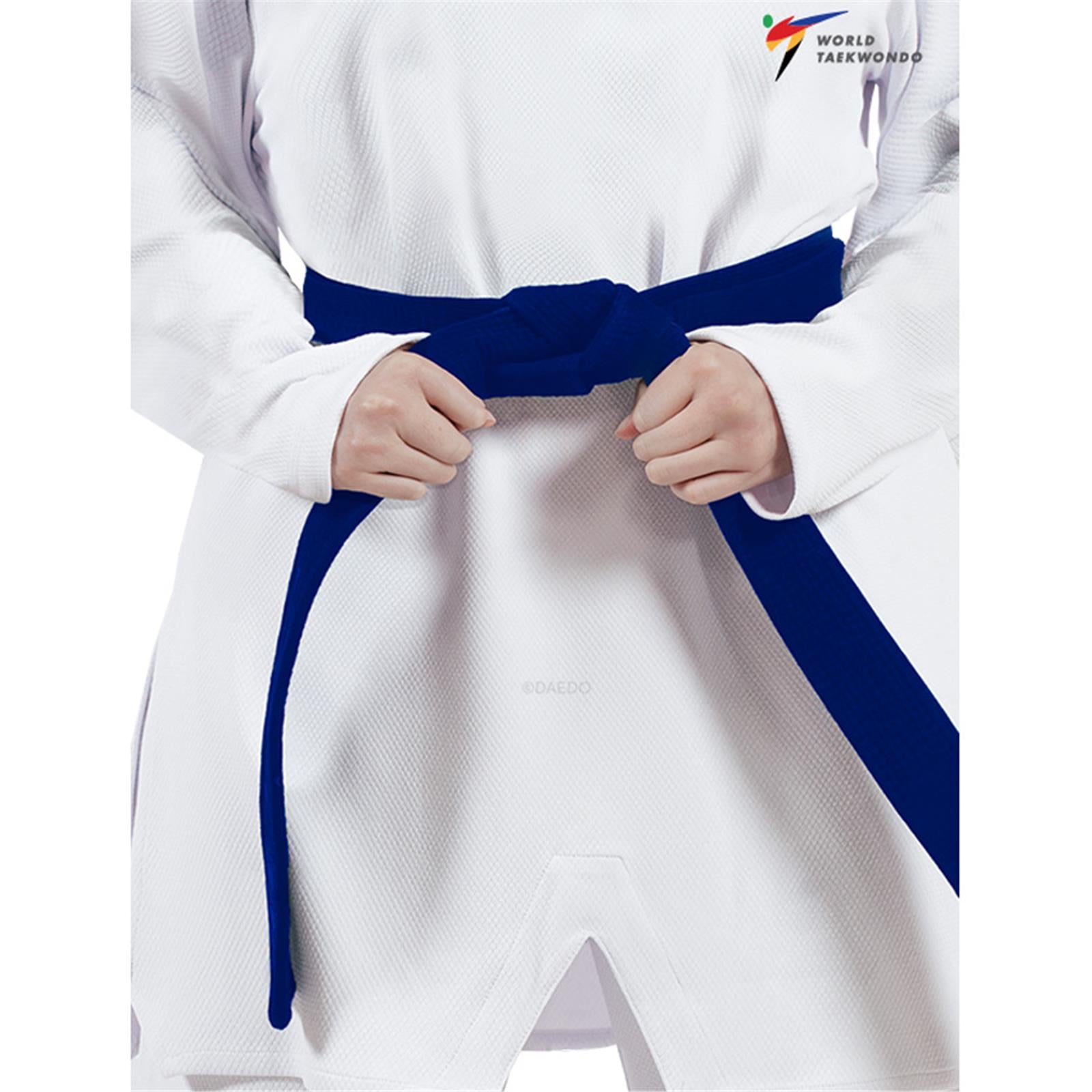 DOBOK Daedo Competencia WT Cuello Blanco