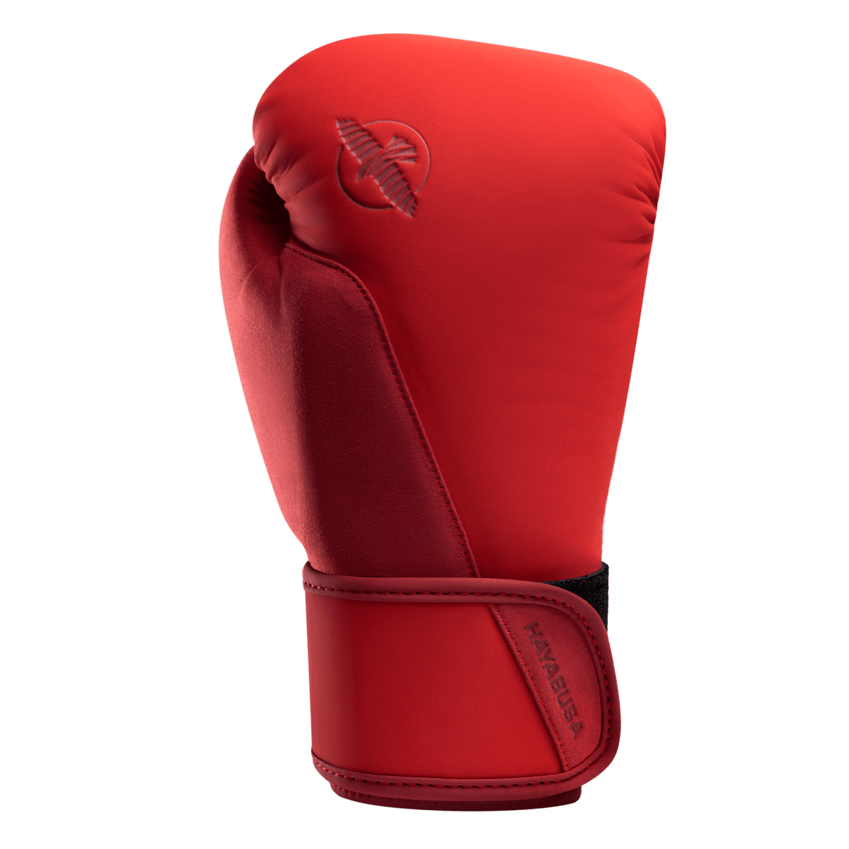 Detalle del acolchado y costuras premium de los guantes rojos Hayabusa T360