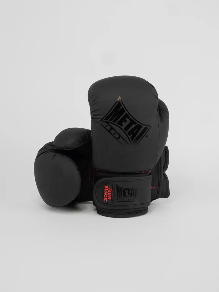 Vista frontale dei guantoni Metal Boxe Mini Black per bambini neri opachi