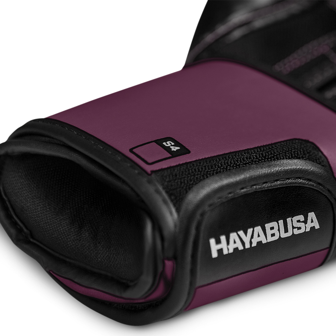 Vista da palma da luva Hayabusa S4 cor de vinho com detalhes em malha