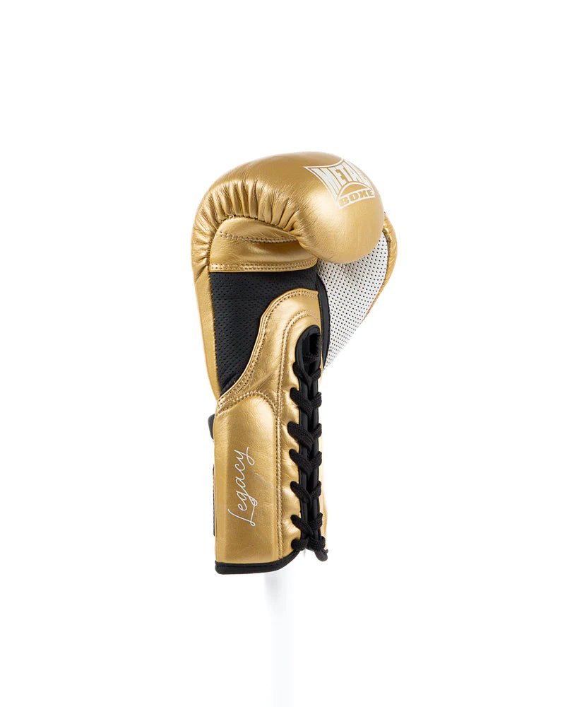 Vue latérale du gant de boxe en métal Gold Legacy Horsehair, support de poignet avec lacets