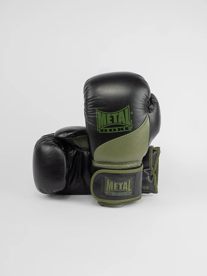 Vue de face des gants Metal Boxing Omega en cuir noir et kaki