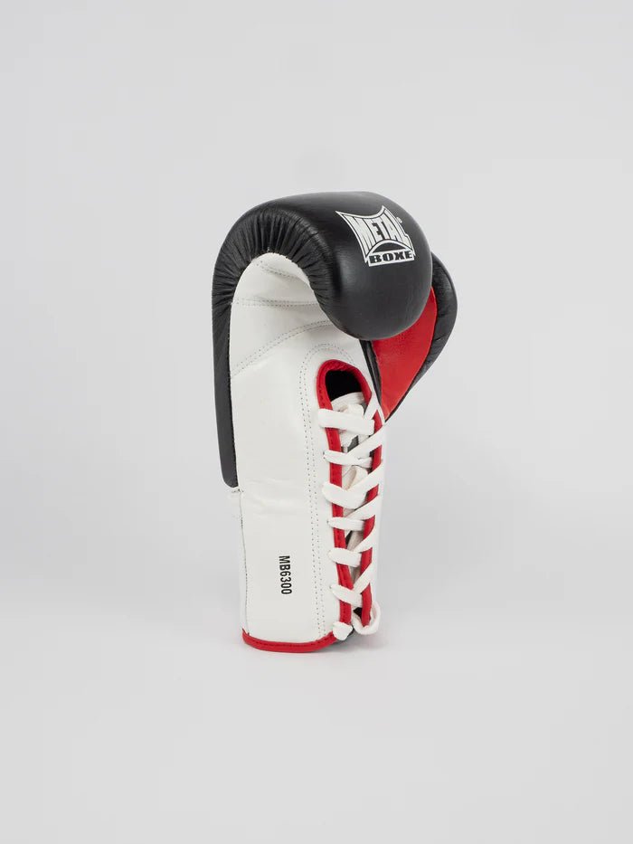 Detalhe do sistema de fechamento por cadarço das luvas Metal Boxing Pro Sirius