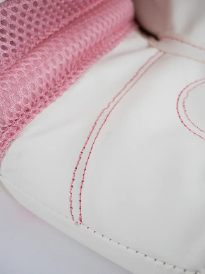 Détail de la paume rose ventilée avec technologie WindTec des gants MB200