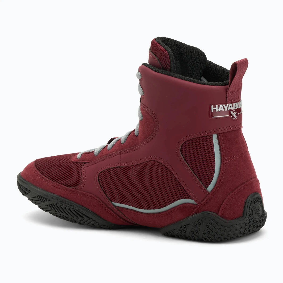 Burgunderrote Hayabusa Pro-Boxschuhe mit ergonomischem Seitendesign.
