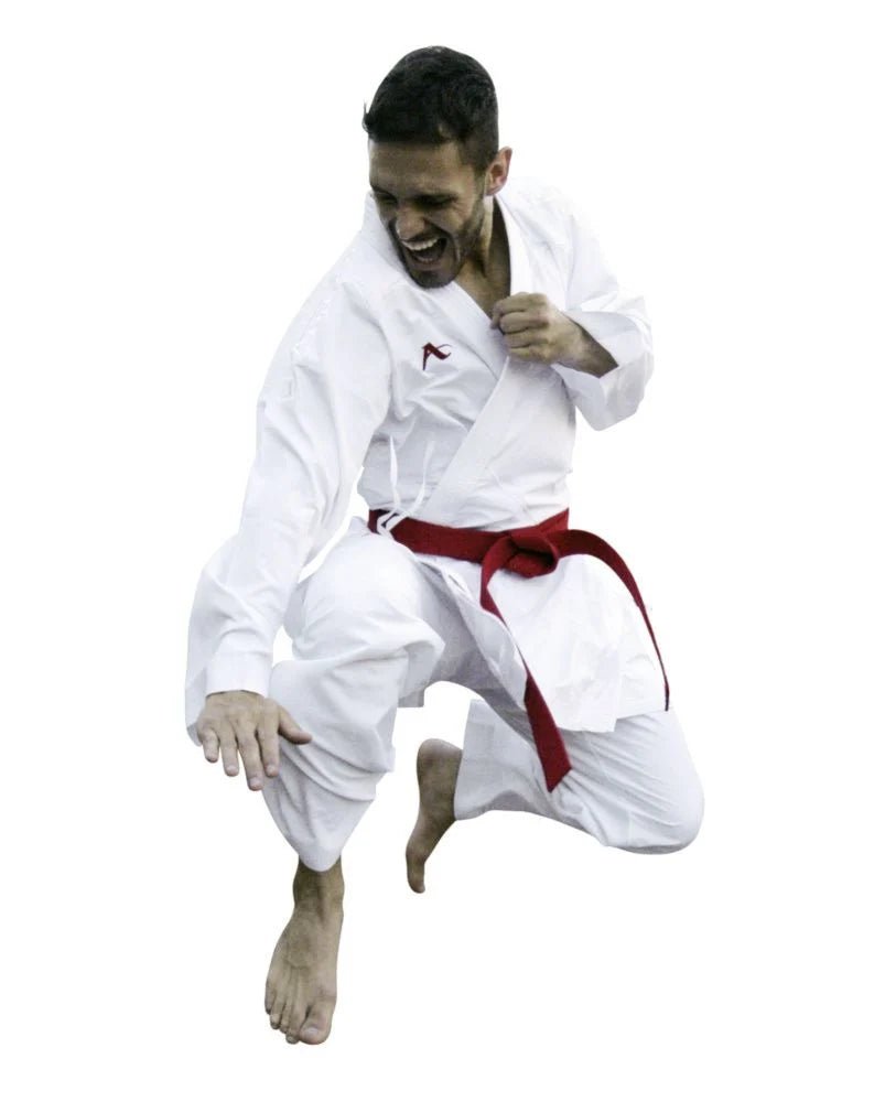 Vorderansicht des ultraleichten Arawaza Onyx Zero Gravity Karate-Gi für Kumite