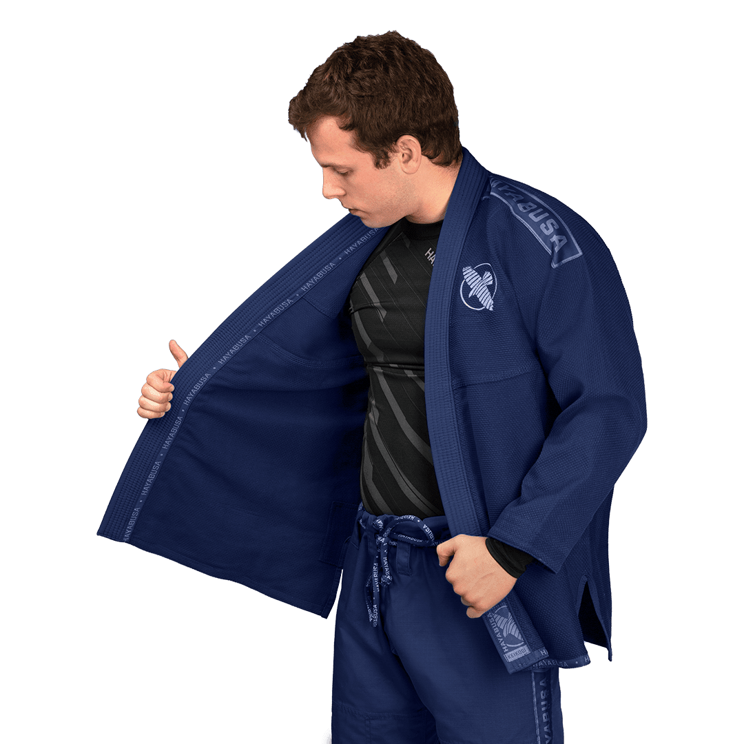 Detail of the lining and internal reinforced areas of the navy blue kimono