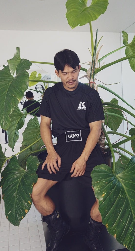 Camiseta técnica KPB Apex Pro 1 negra para entrenamiento intenso desgastada