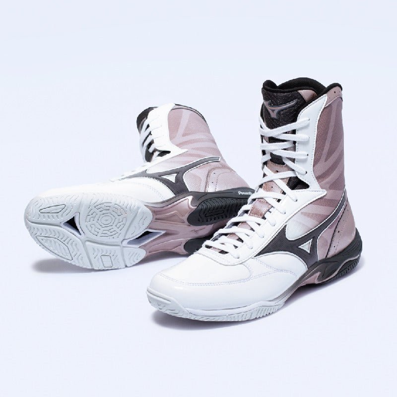 Zapatillas de boxeo Mizuno Wave Monster Naoya Inoue en color blanco.
