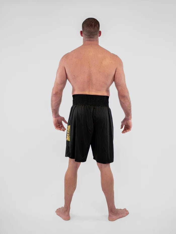 Rückansicht: Schwarze englische Boxshorts von Metal Boxe Water mit breitem Gummibanddetail