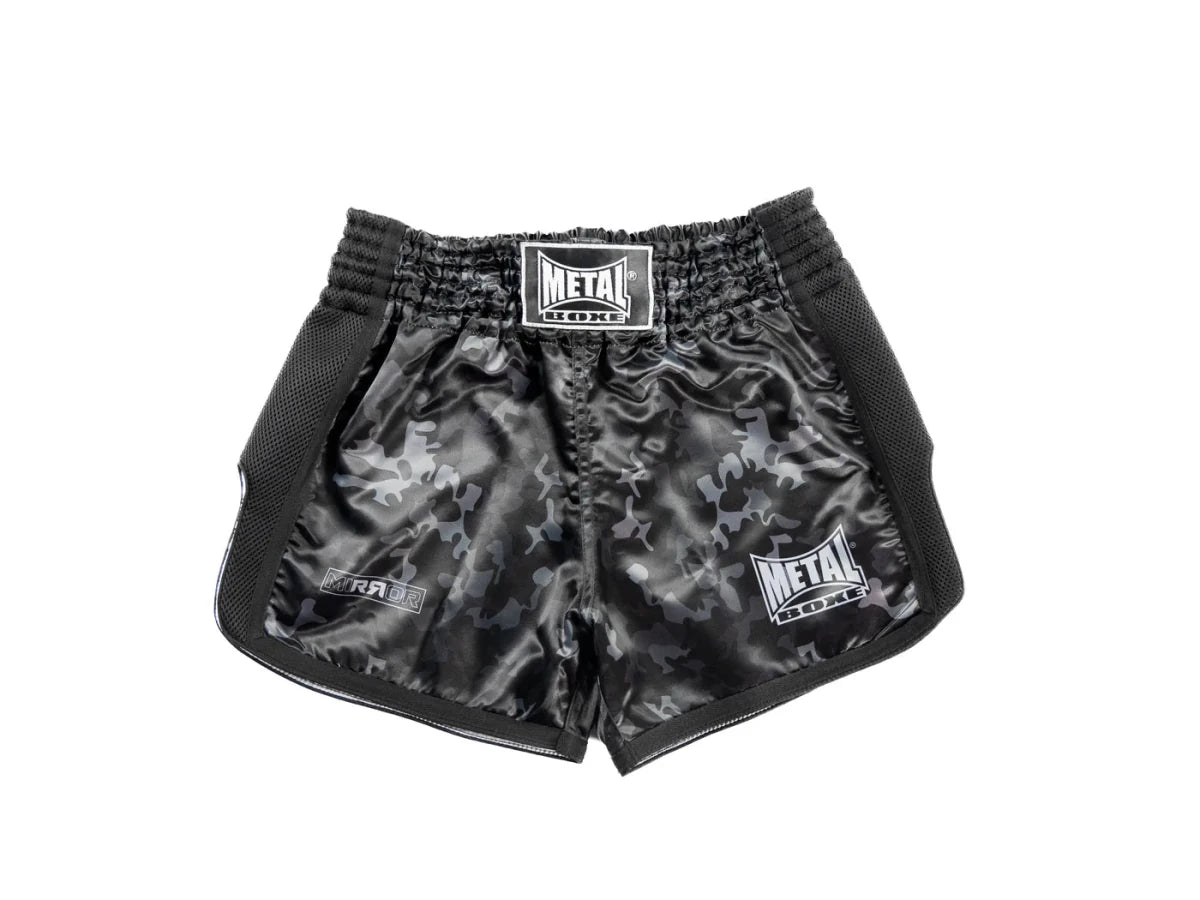 Vista frontal principal Shorts de kickboxing Metal Boxe Mirror corte corto negro