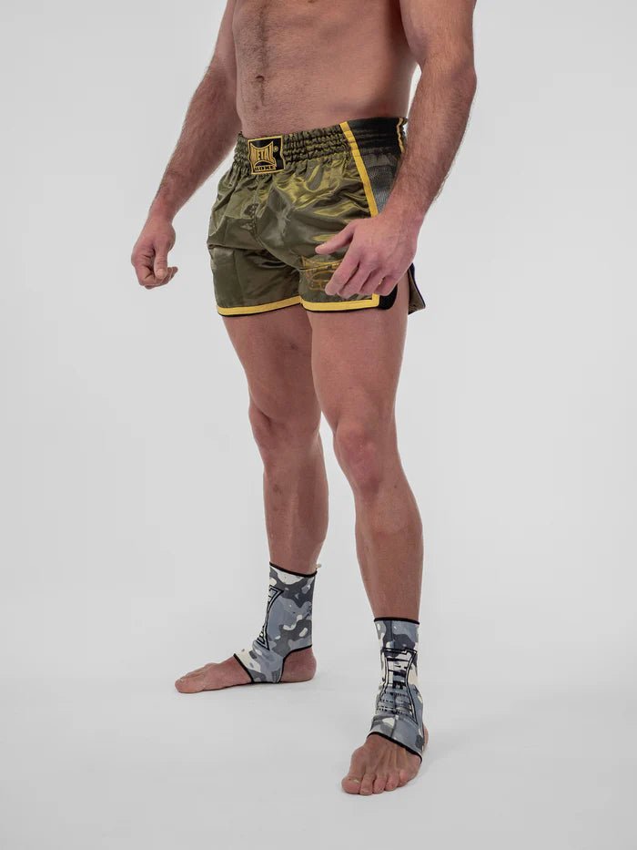 Męskie spodenki Metal Boxing Extrem, widok z boku, w kolorze wojskowej zieleni, przeznaczone na etapy i zawody