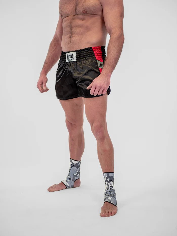 Seitendetail Muay Thai Metal Boxing Kick Pro Herren-Shorts mit Bewegungsfreiheit