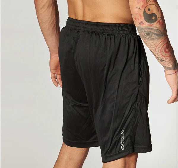 Rückansicht der schwarzen Leone 1947 Logo Cool Touch Shorts mit klarem Design