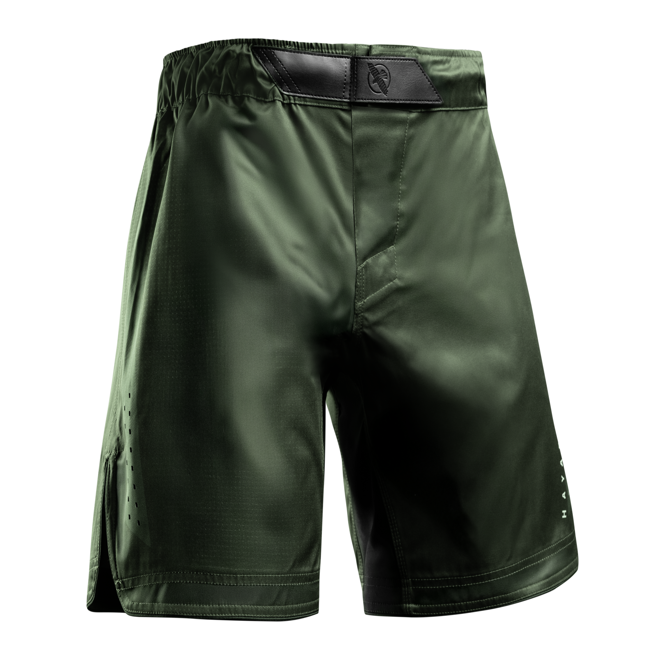 Vista frontale dei pantaloncini MMA Hayabusa Core Full-Length verdi con sistema di chiusura dual-lock