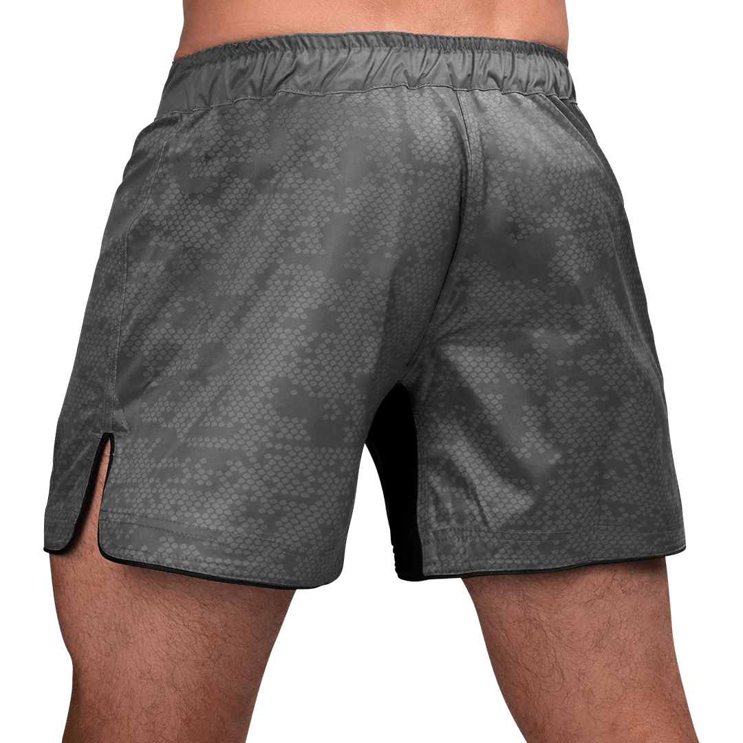 Rückansicht der grauen Hayabusa Hex MMA-Shorts, interne Stretcheinsätze für maximale Bewegungsfreiheit