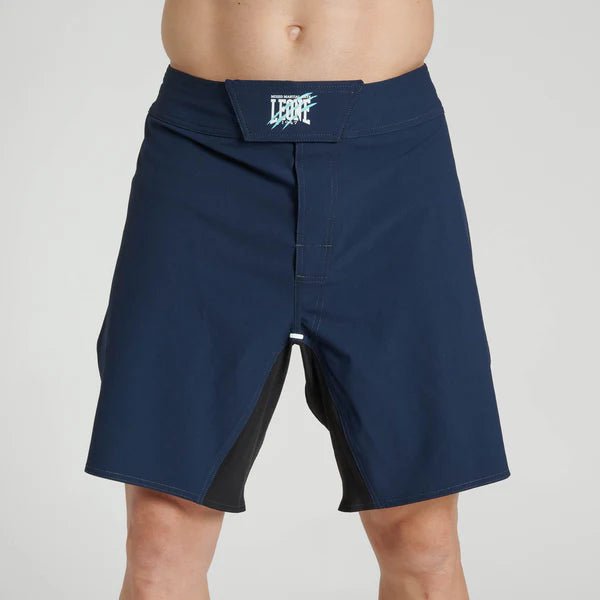 Vorderansicht der königsblauen Leone Primal Instinct MMA Shorts