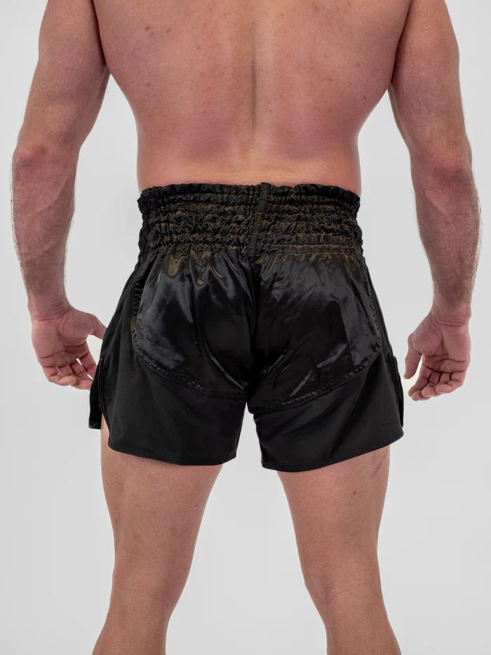 Widok z tyłu Męskie spodenki do kickboxingu Metal Boxing Lumpinee, czarne, o ergonomicznym kroju