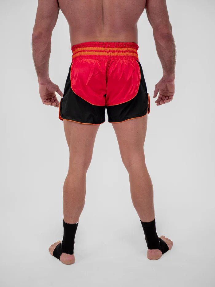 Widok z tyłu Męskie spodenki do kickboxingu Metal Boxing Lumpinee z czerwoną gumką