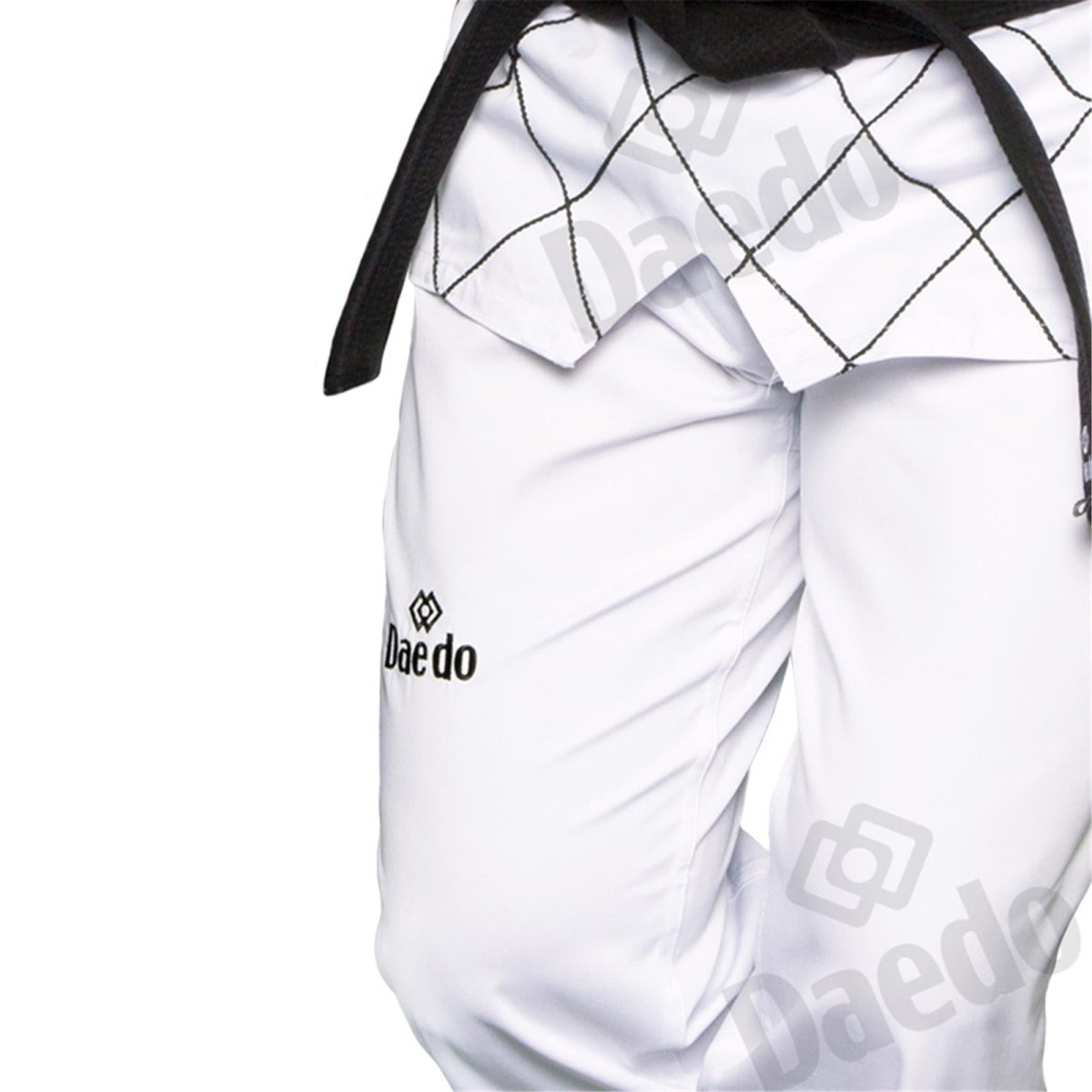 Dobok Master Daedo Bianco con Collo Nero - Fight Club Store