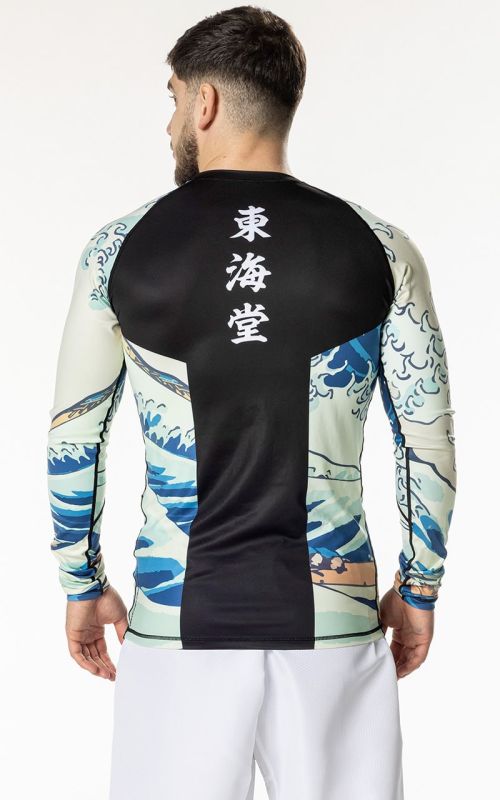 Vista trasera de la lycra Tokaido Tsunami, corte de compresión ajustado