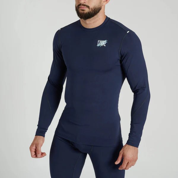 Vorderansicht des blauen Leone Primal Instinct Langarm-Rashguards für MMA