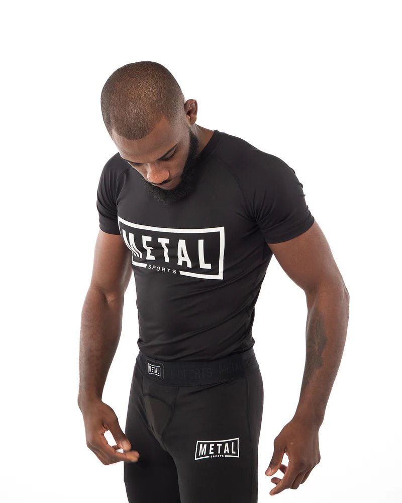 Vista frontal principal Rashguard Metal Black Camiseta de compresión de boxeo MMA y grappling