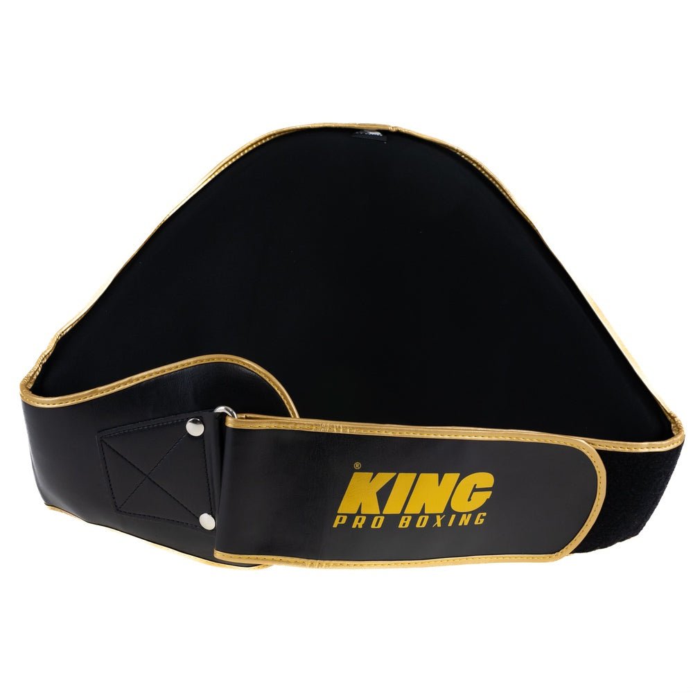 Detail des Verschlusssystems und der Lendenwirbelstütze des King Pro Boxing Profigürtels