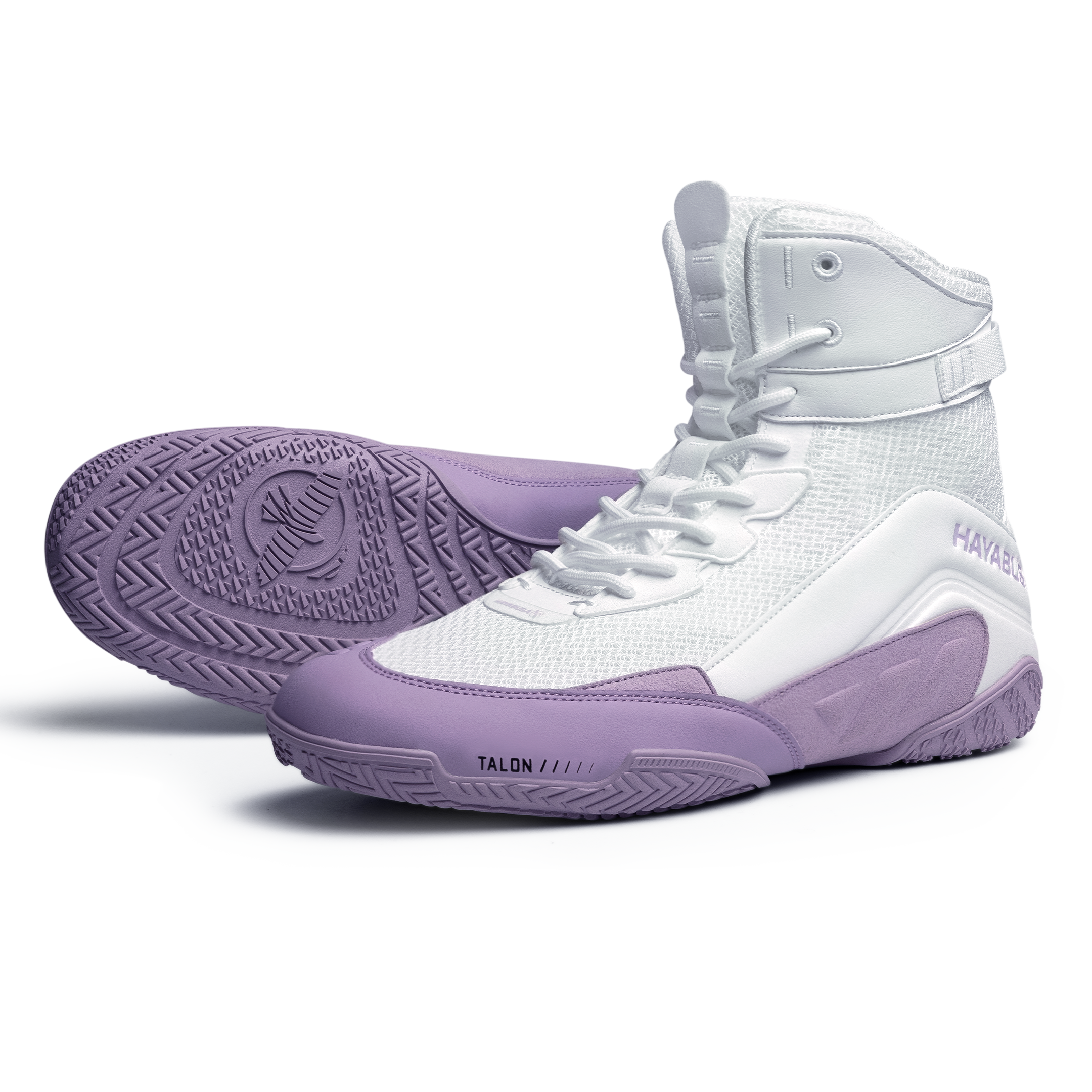 Scarpe da boxe Hayabusa Talon bianco e lavanda viste frontalmente in primo piano