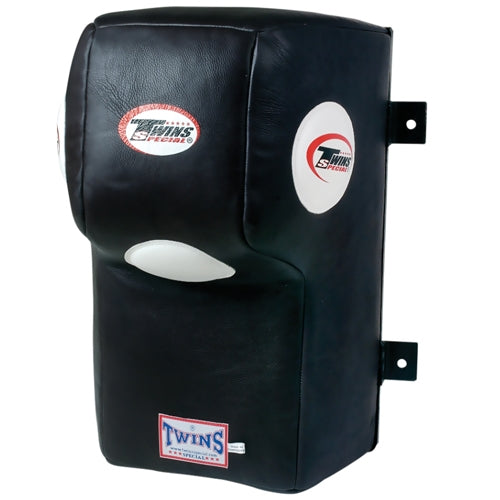 Sacco da muro professionale Twins Special WB in pelle per boxe e muay thai.