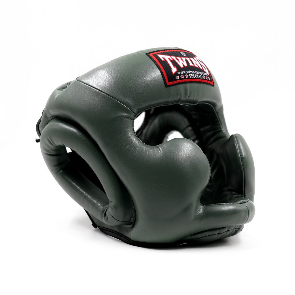 Casco Twins con protectores de mejillas y protector frontal