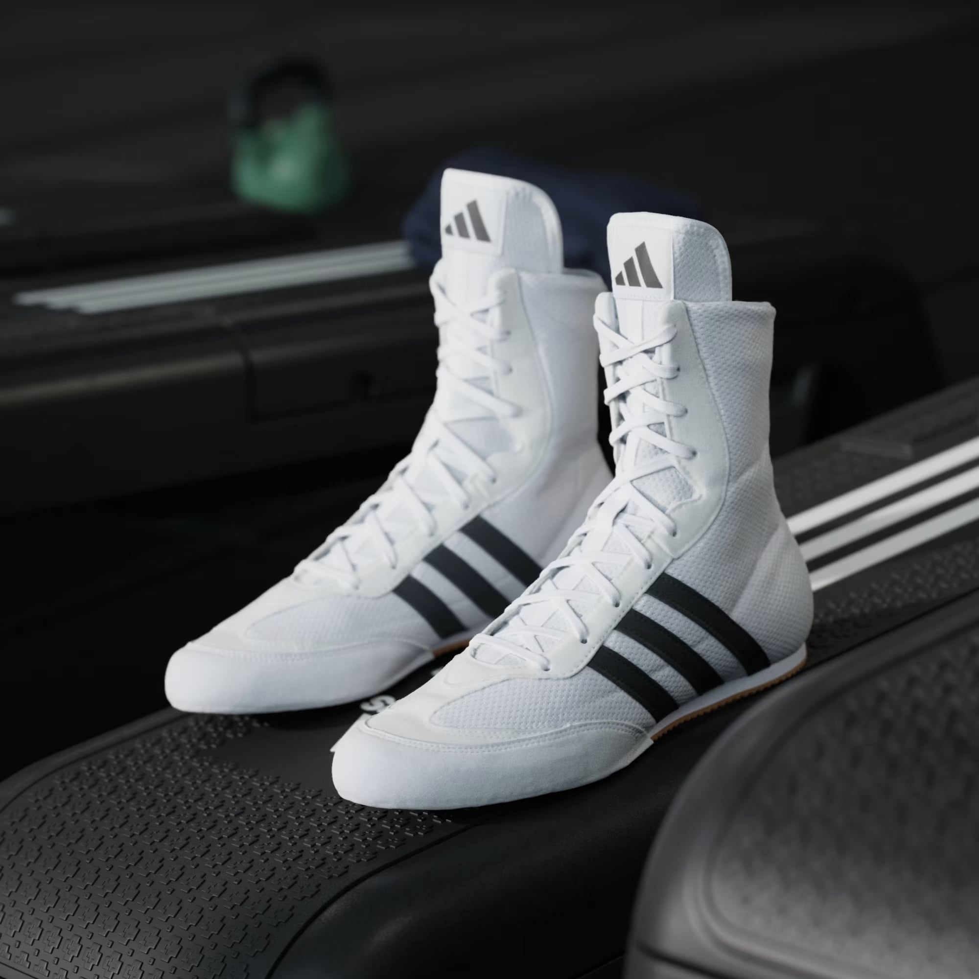 Weiße Boxschuhe Adidas Box Hog 2