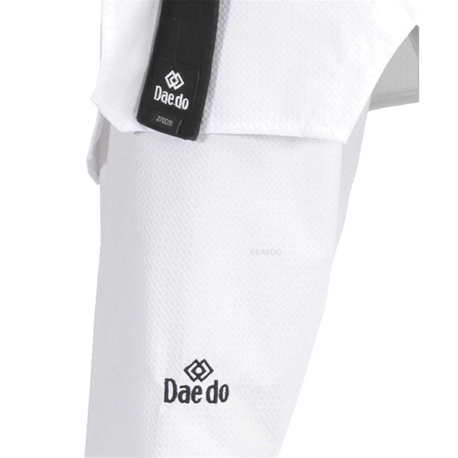 Dobok Col noir Daedo nouvelle compétition