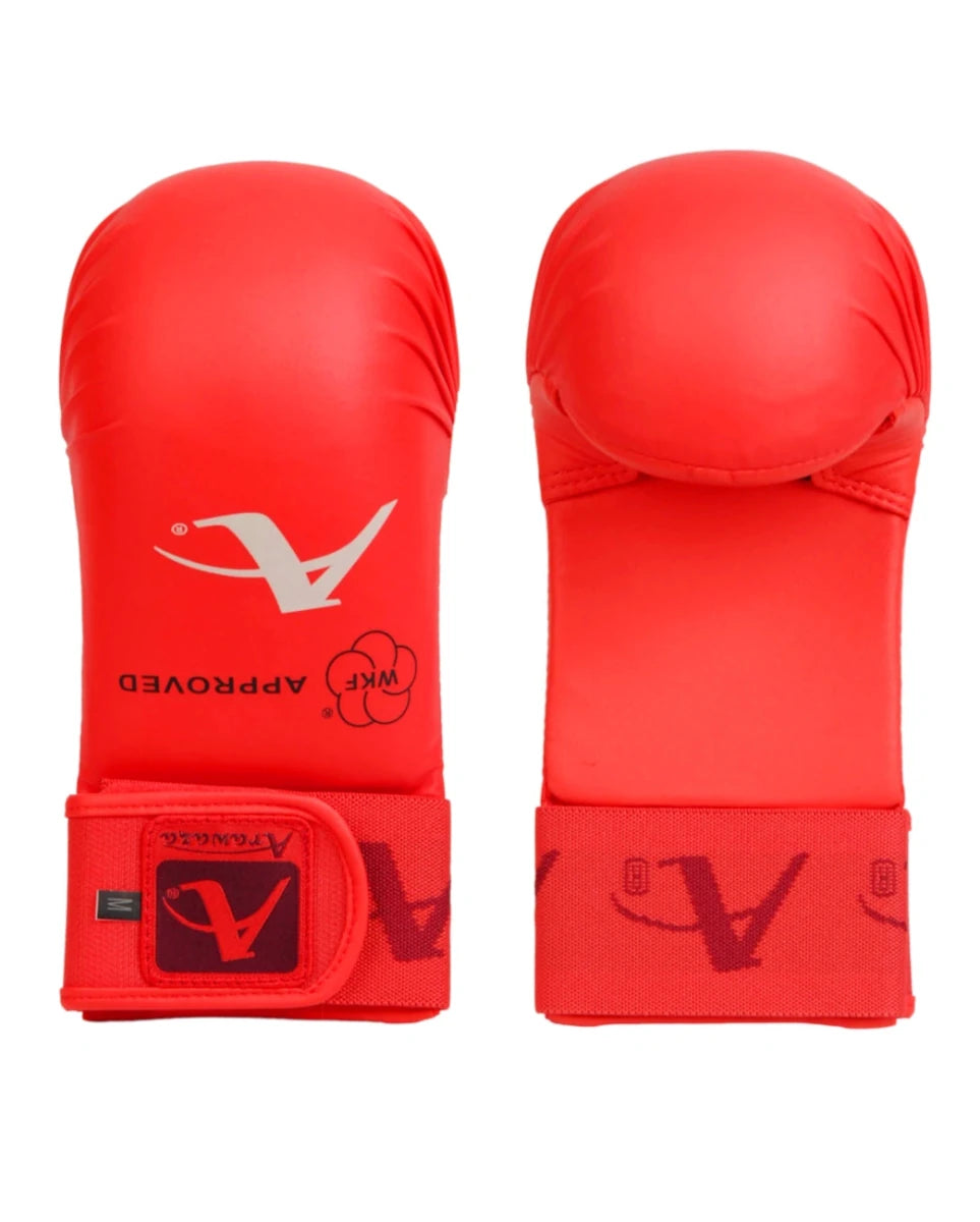 Paar rote, von der WKF zugelassene Karate Arawaza WKF Kumite-Handschuhe für Wettkämpfe