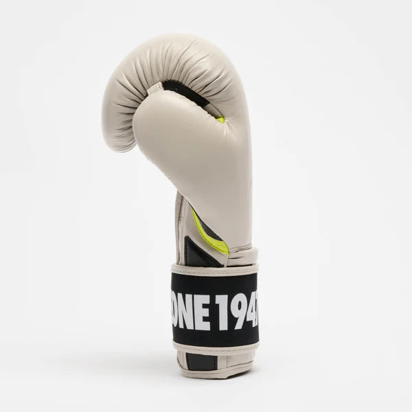 Vista laterale del guantone LEONE Stripe '47 beige, che mostra l'imbottitura protettiva