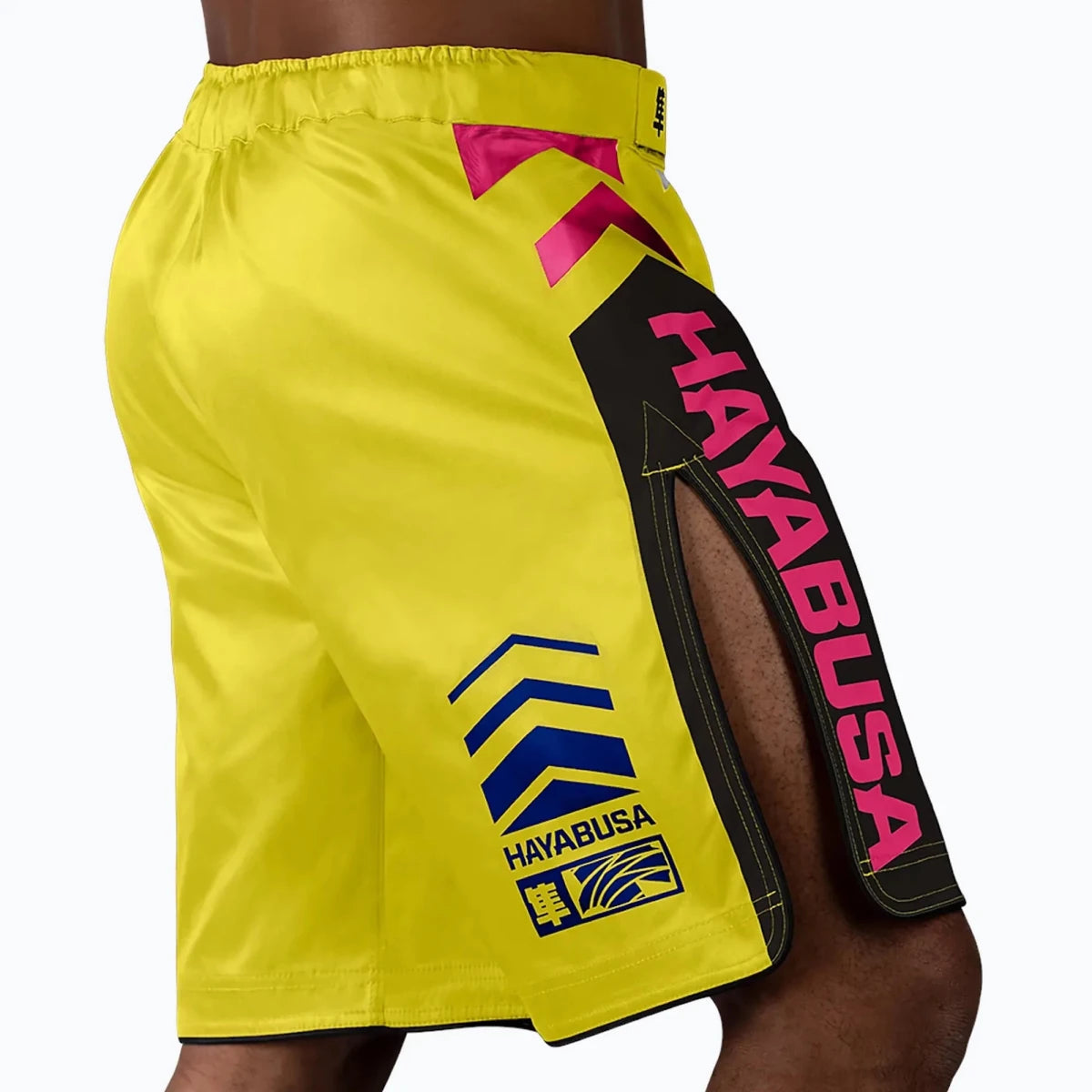 Pantalón corto Hayabusa Icon amarillo trasero con costuras reforzadas.