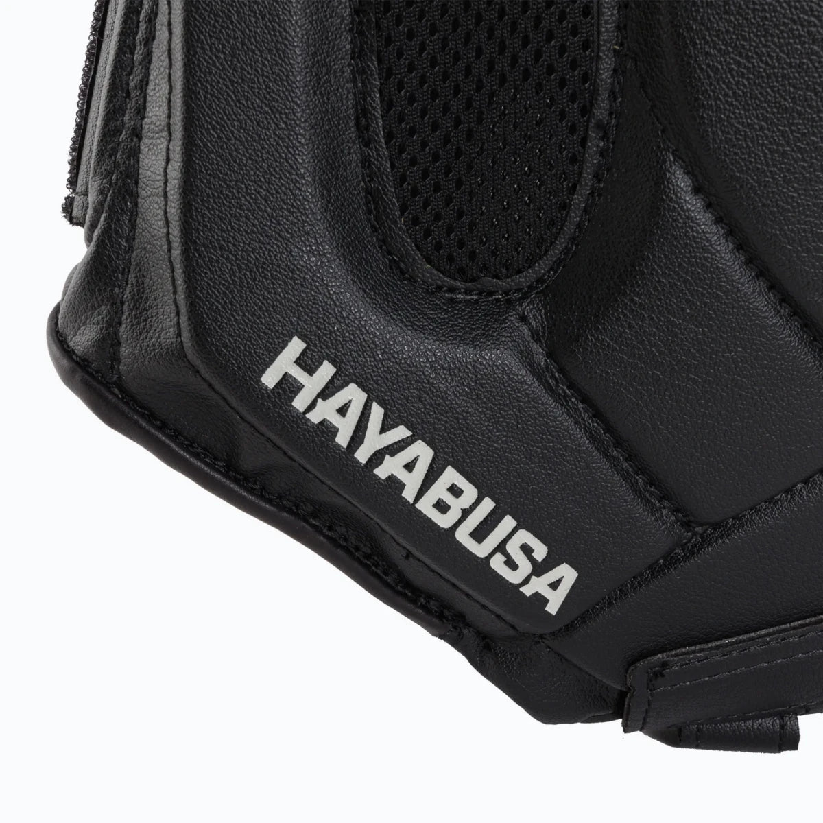 Dettaglio chiusura posteriore T-Cross casco Hayabusa T3 nero professionale.