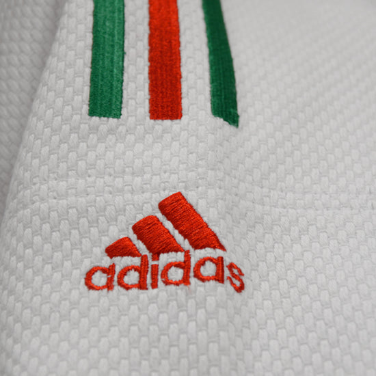 Judogi Adidas J730 IJF Champion III con strisce tricolore