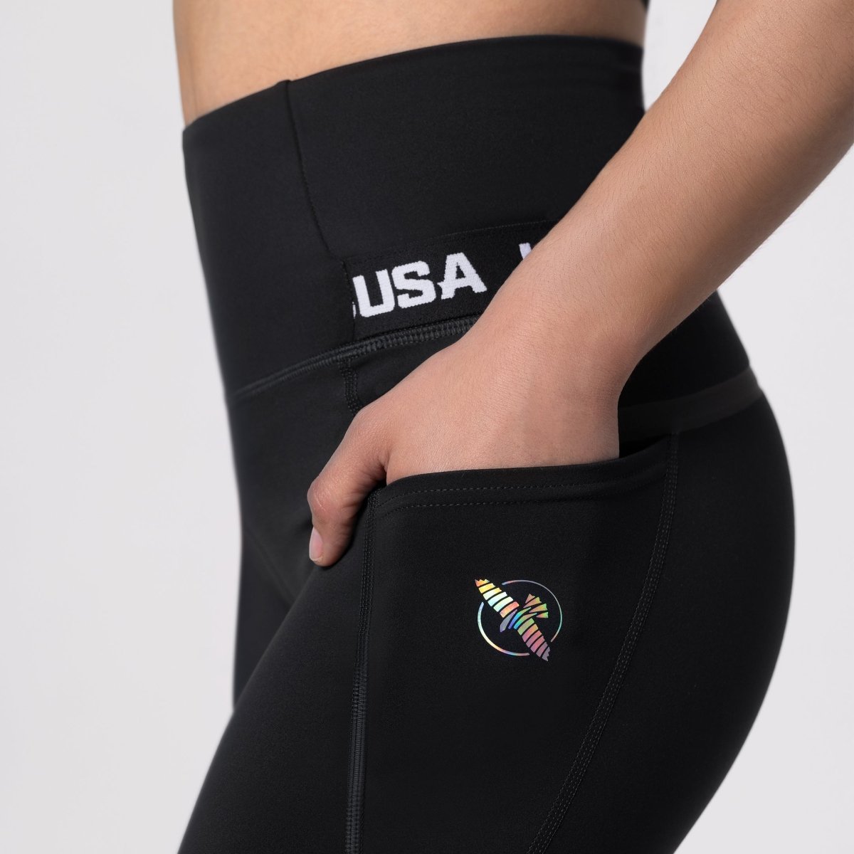 Close-up detail of the integrated side pocket in the Hayabusa black sports leggings